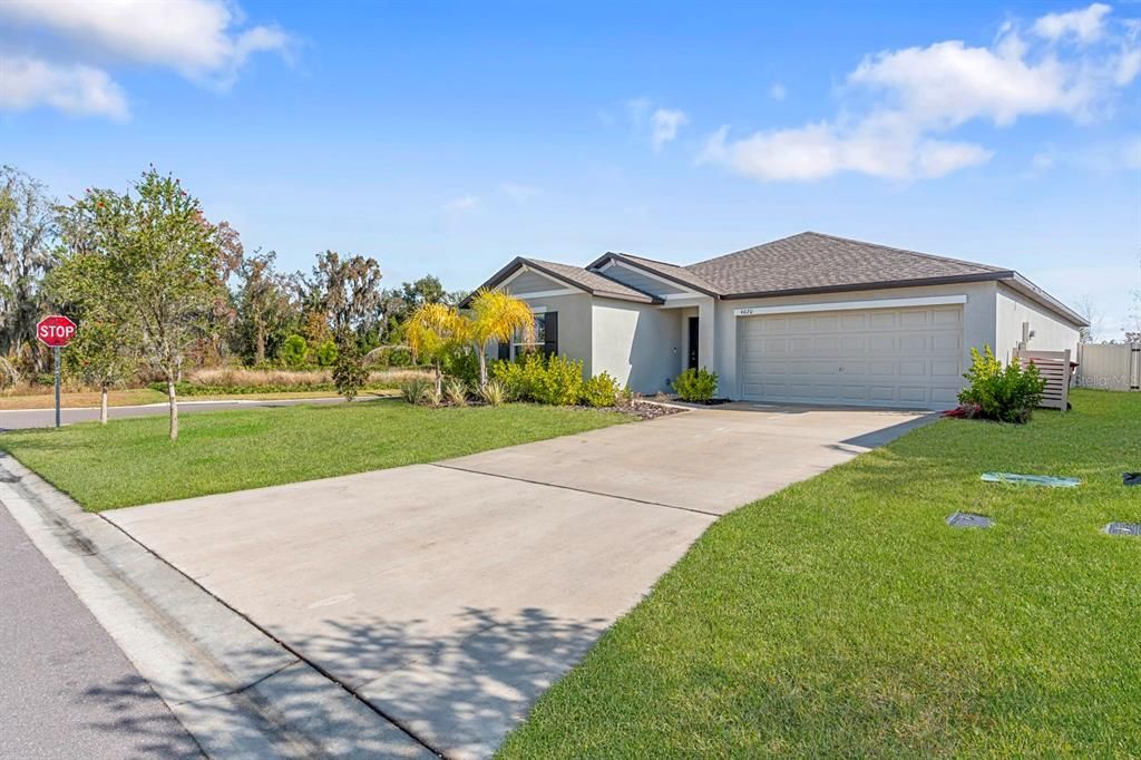 For Sale: $359,900 (4 beds, 2 baths, 1935 Square Feet)