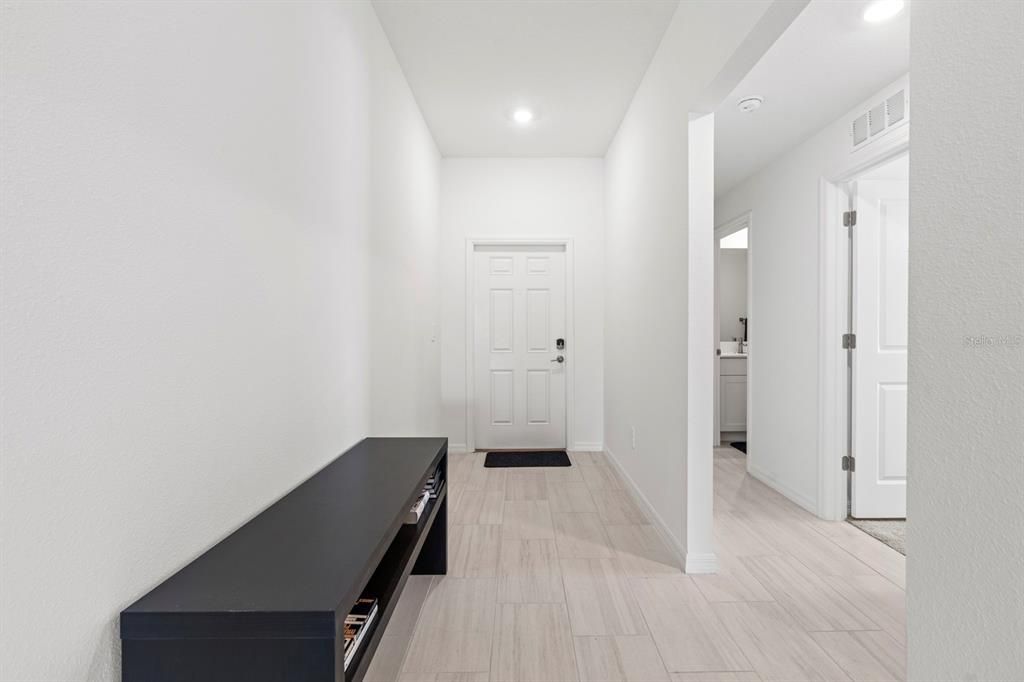 For Sale: $359,900 (4 beds, 2 baths, 1935 Square Feet)