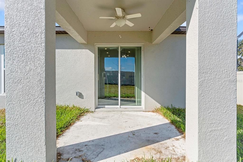 For Sale: $359,900 (4 beds, 2 baths, 1935 Square Feet)