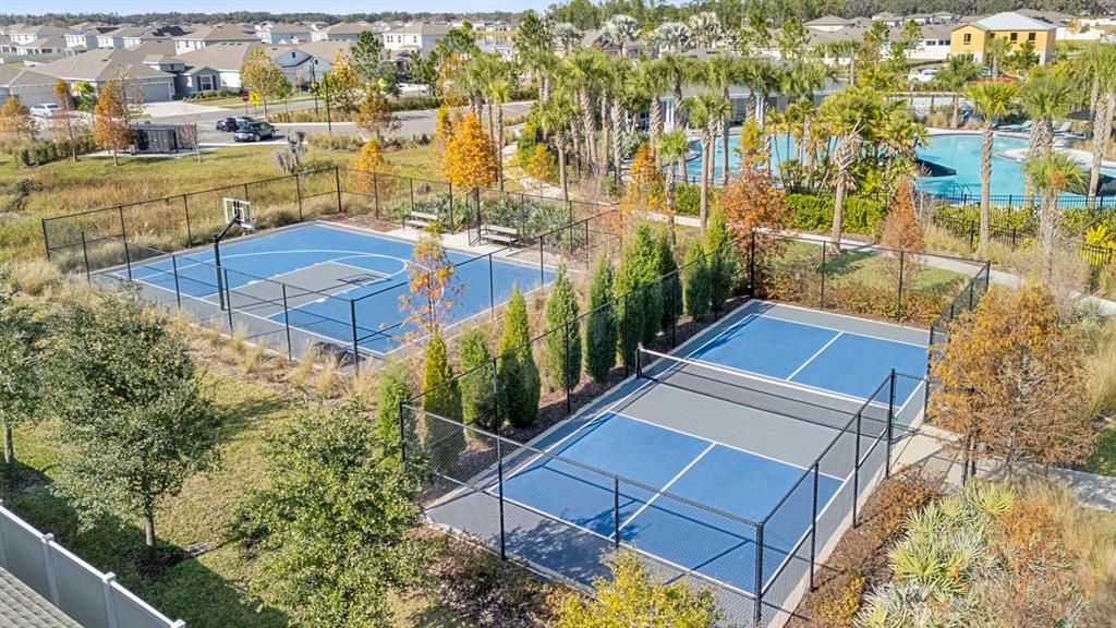 For Sale: $359,900 (4 beds, 2 baths, 1935 Square Feet)