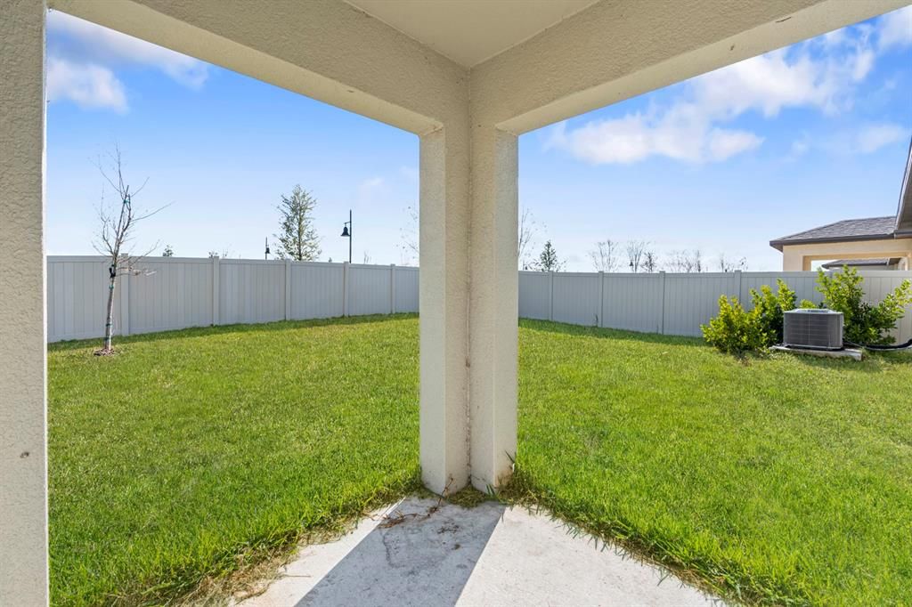 For Sale: $359,900 (4 beds, 2 baths, 1935 Square Feet)