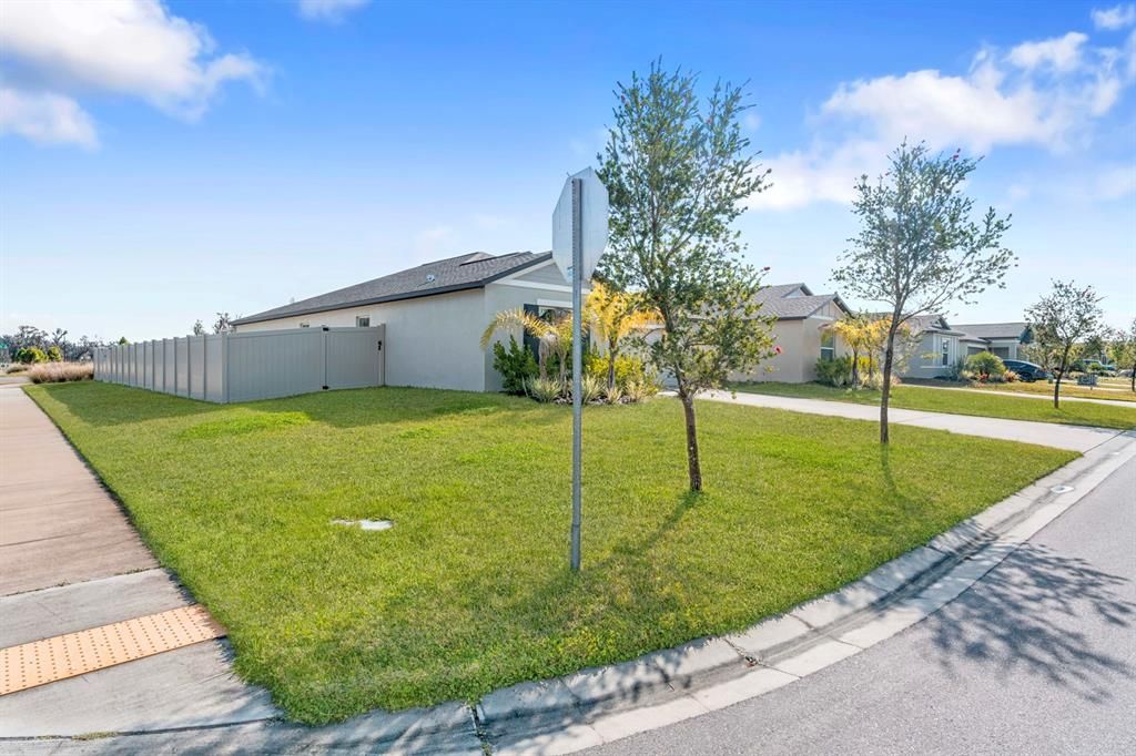 For Sale: $359,900 (4 beds, 2 baths, 1935 Square Feet)