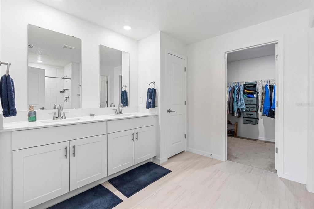 For Sale: $359,900 (4 beds, 2 baths, 1935 Square Feet)