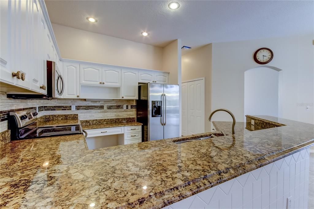 В аренду: $4,000 (4 спален, 3 ванн, 2154 Квадратных фут)