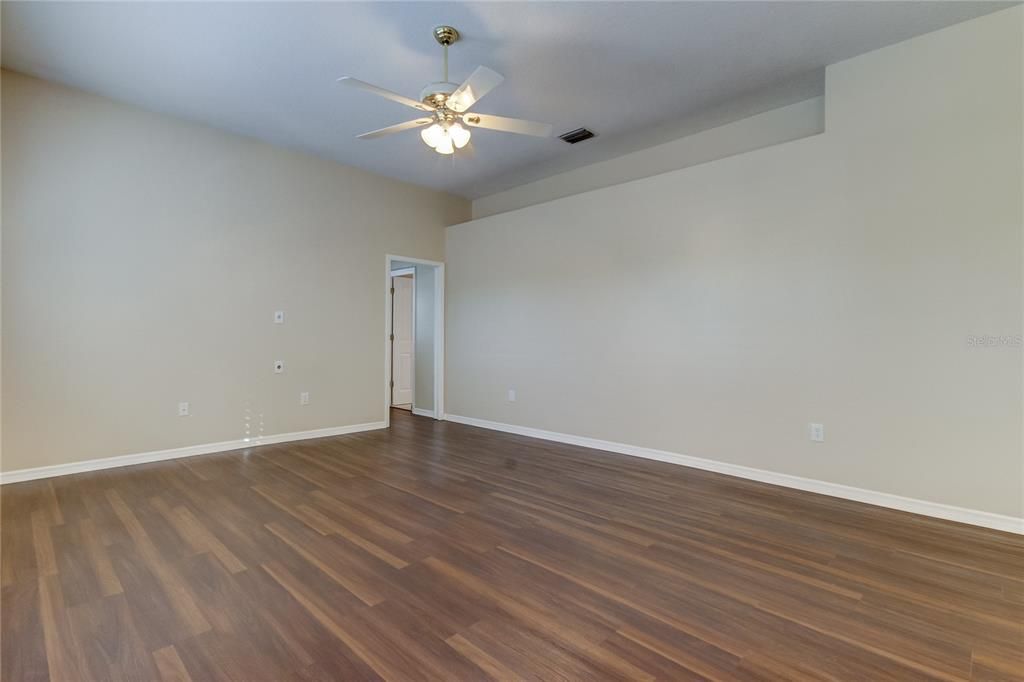 В аренду: $4,000 (4 спален, 3 ванн, 2154 Квадратных фут)