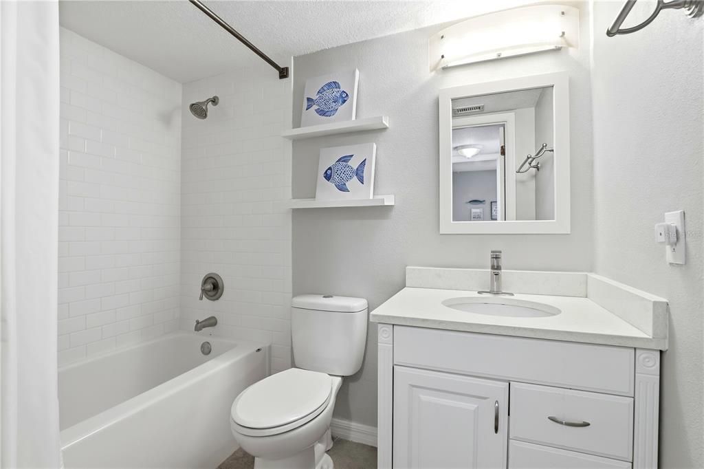 For Sale: $216,000 (2 beds, 1 baths, 850 Square Feet)