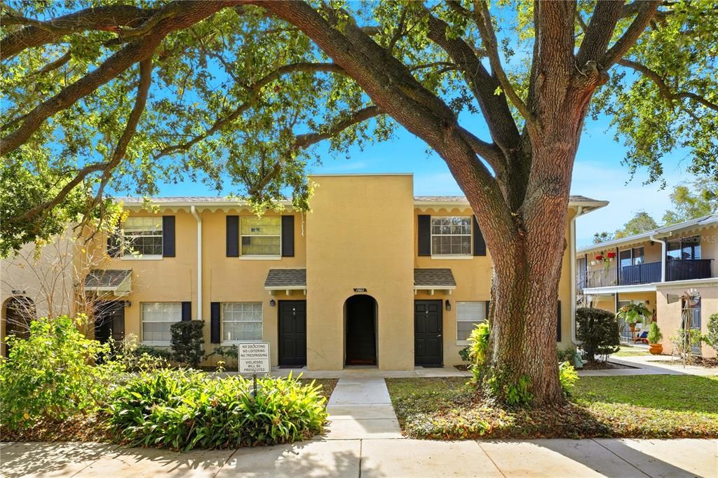For Sale: $216,000 (2 beds, 1 baths, 850 Square Feet)