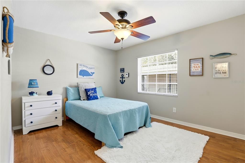For Sale: $216,000 (2 beds, 1 baths, 850 Square Feet)