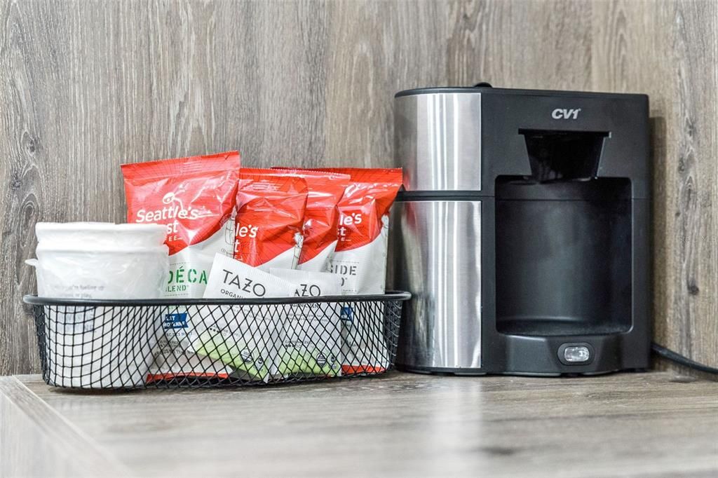 待售: $65,000 (1 贝兹, 1 浴室, 231 平方英尺)