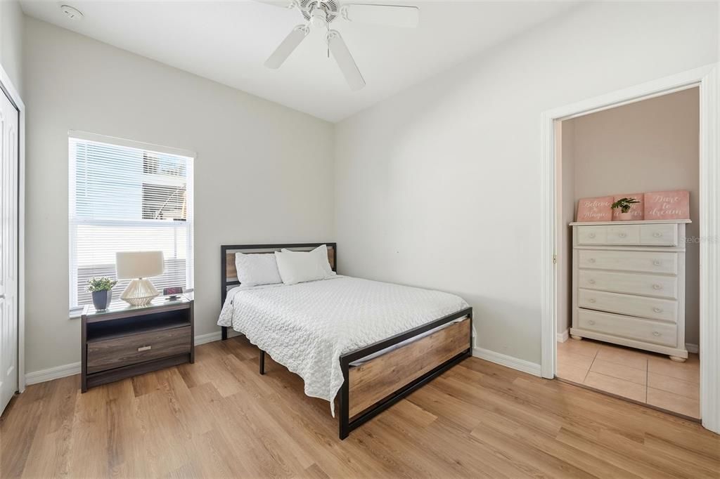 待售: $444,500 (4 贝兹, 3 浴室, 1839 平方英尺)