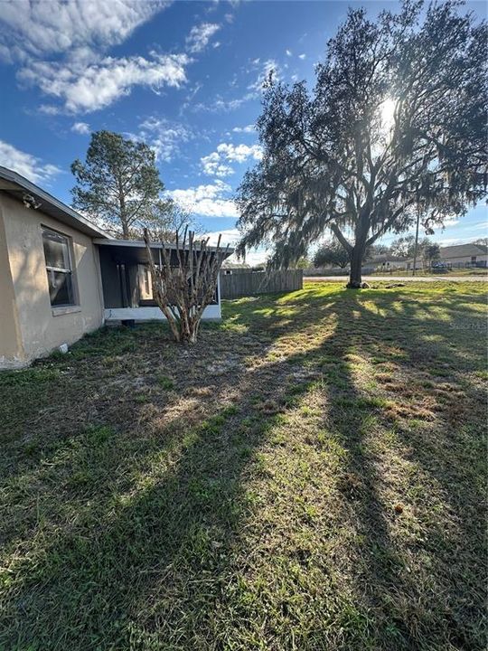 For Rent: $2,000 (3 beds, 2 baths, 1260 Square Feet)