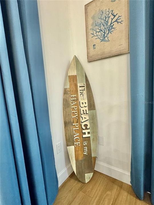 出租: $8,500 (3 贝兹, 3 浴室, 1937 平方英尺)