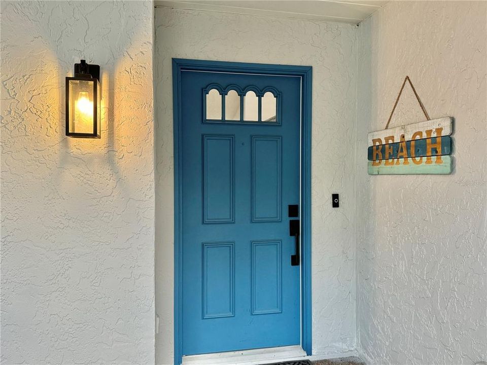 出租: $8,500 (3 贝兹, 3 浴室, 1937 平方英尺)