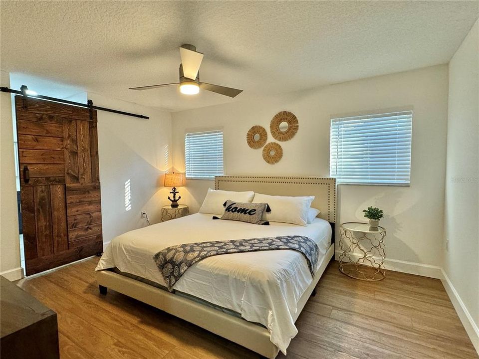 出租: $8,500 (3 贝兹, 3 浴室, 1937 平方英尺)