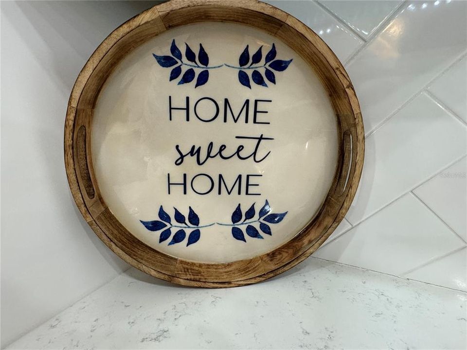 出租: $8,500 (3 贝兹, 3 浴室, 1937 平方英尺)