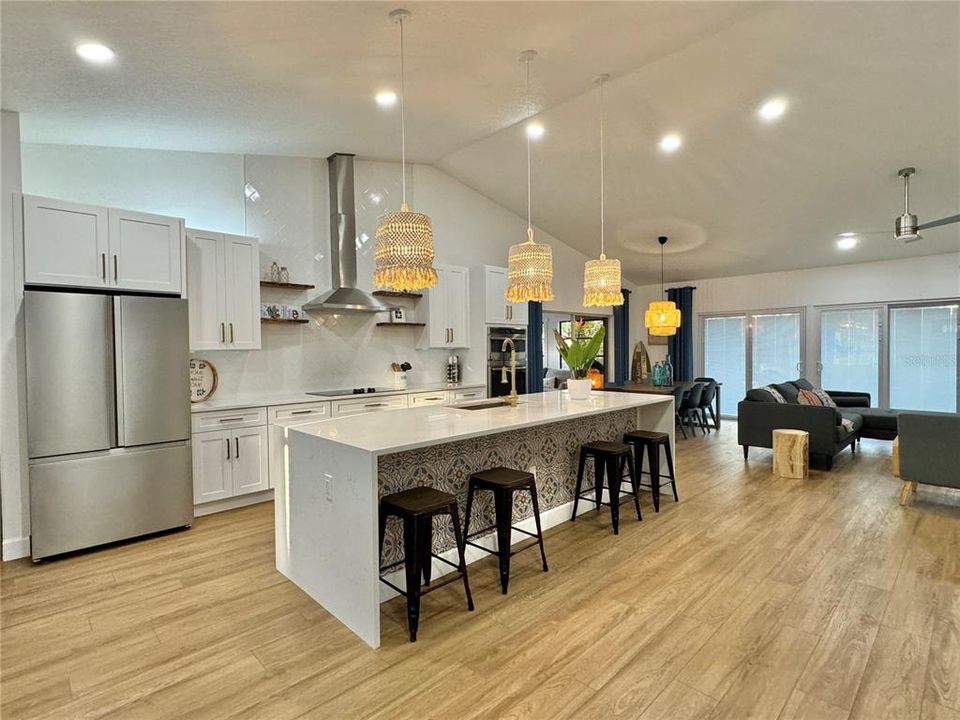 出租: $8,500 (3 贝兹, 3 浴室, 1937 平方英尺)