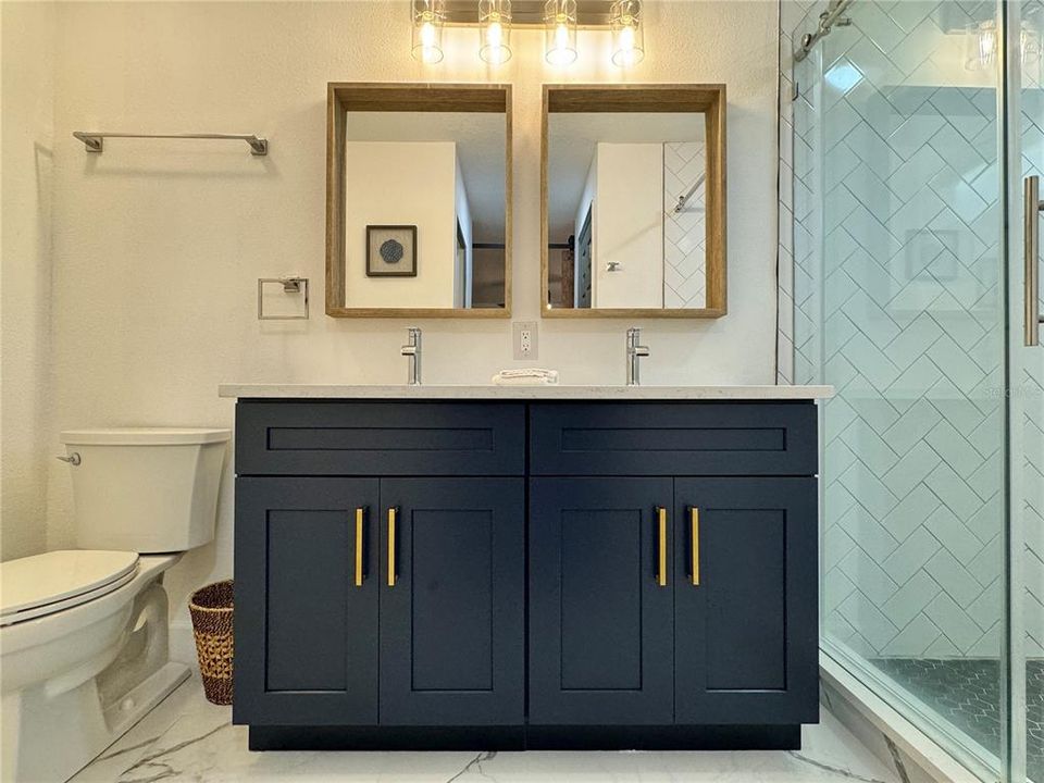 出租: $8,500 (3 贝兹, 3 浴室, 1937 平方英尺)