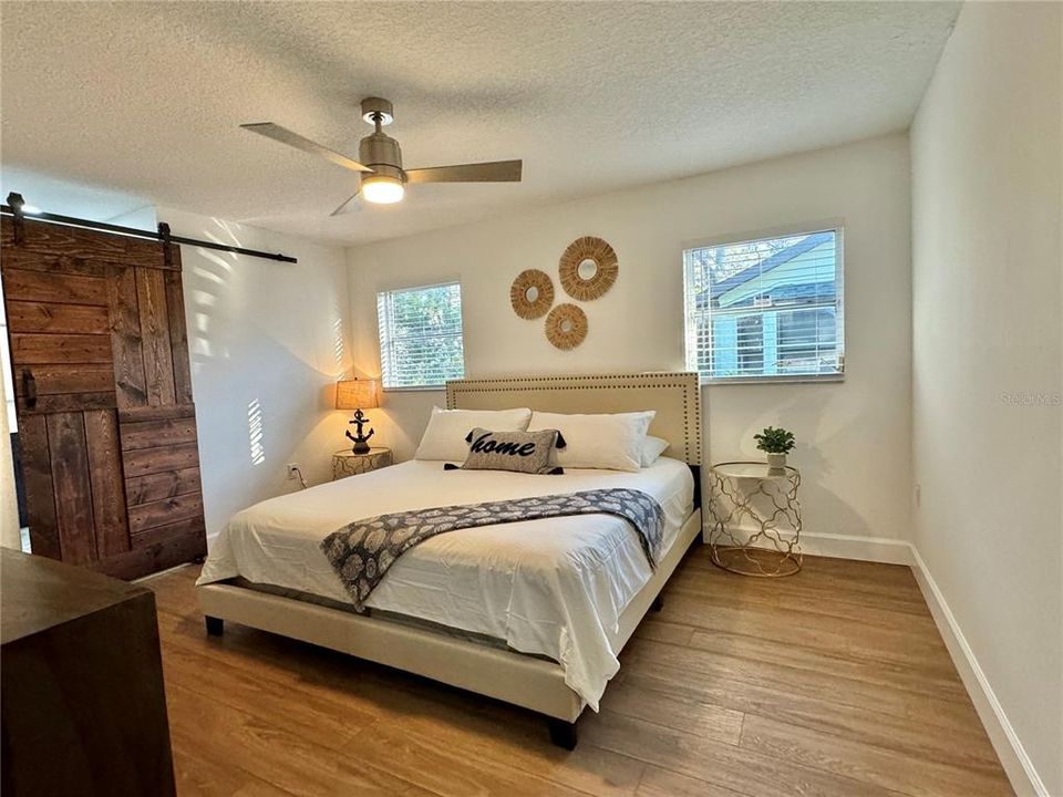 出租: $8,500 (3 贝兹, 3 浴室, 1937 平方英尺)