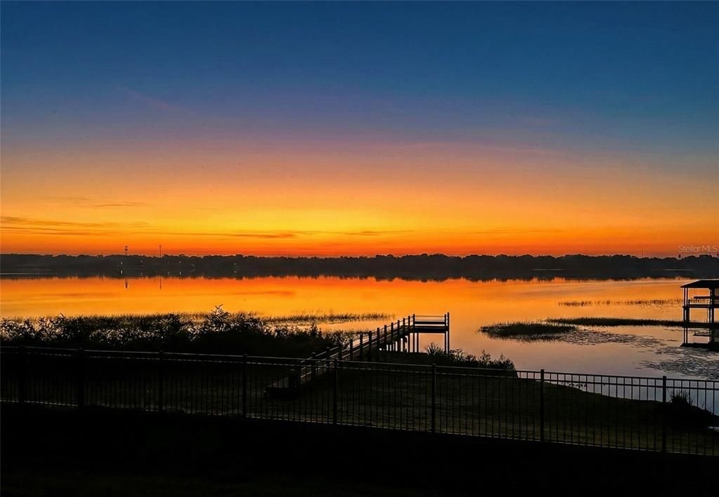 For Sale: $755,000 (4 beds, 2 baths, 2655 Square Feet)