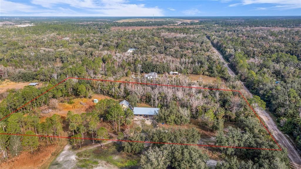 На продажу: $284,000 (5.48 acres)