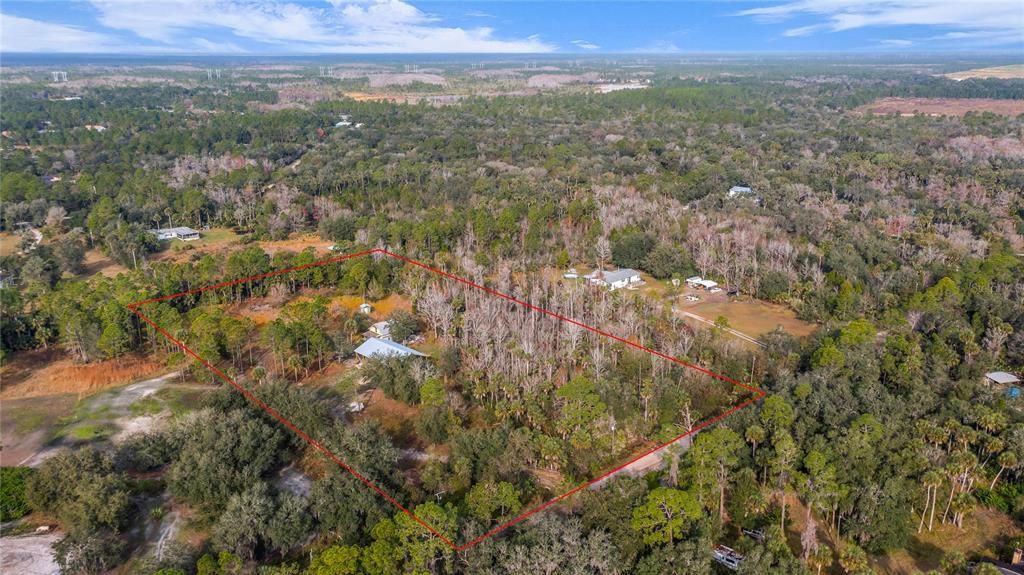 На продажу: $284,000 (5.48 acres)