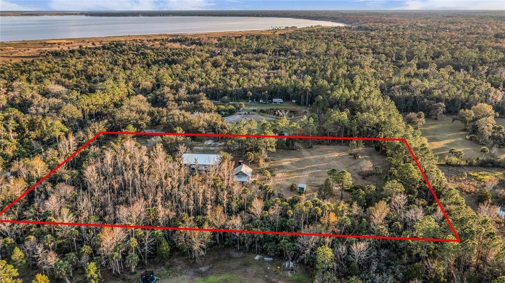 На продажу: $284,000 (5.48 acres)