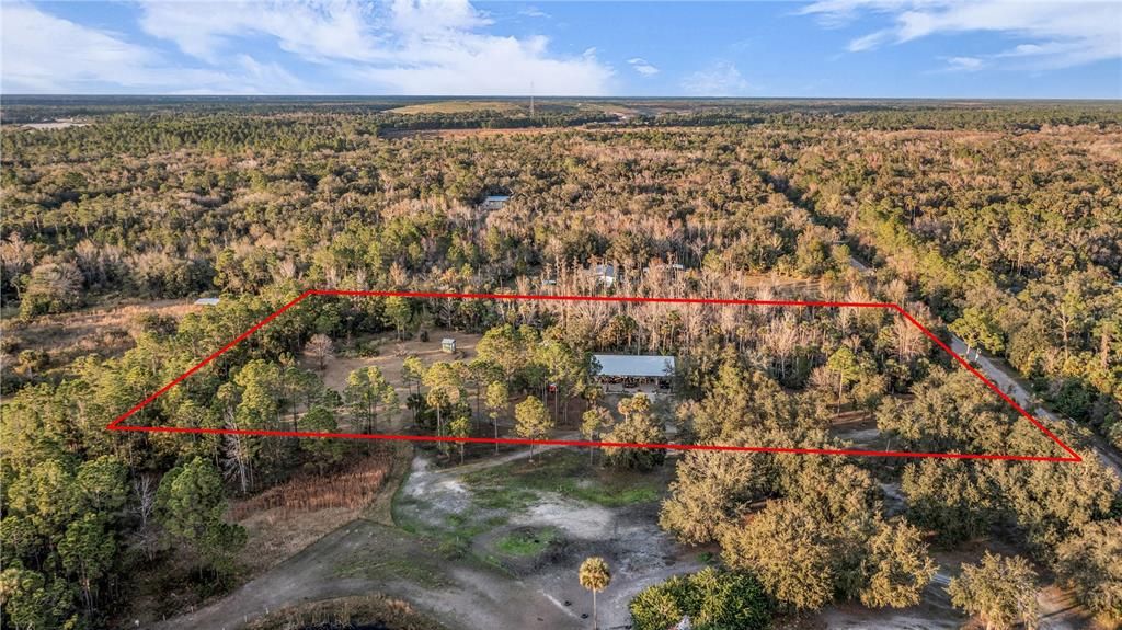 На продажу: $284,000 (5.48 acres)