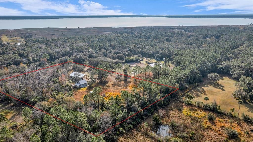 На продажу: $284,000 (5.48 acres)