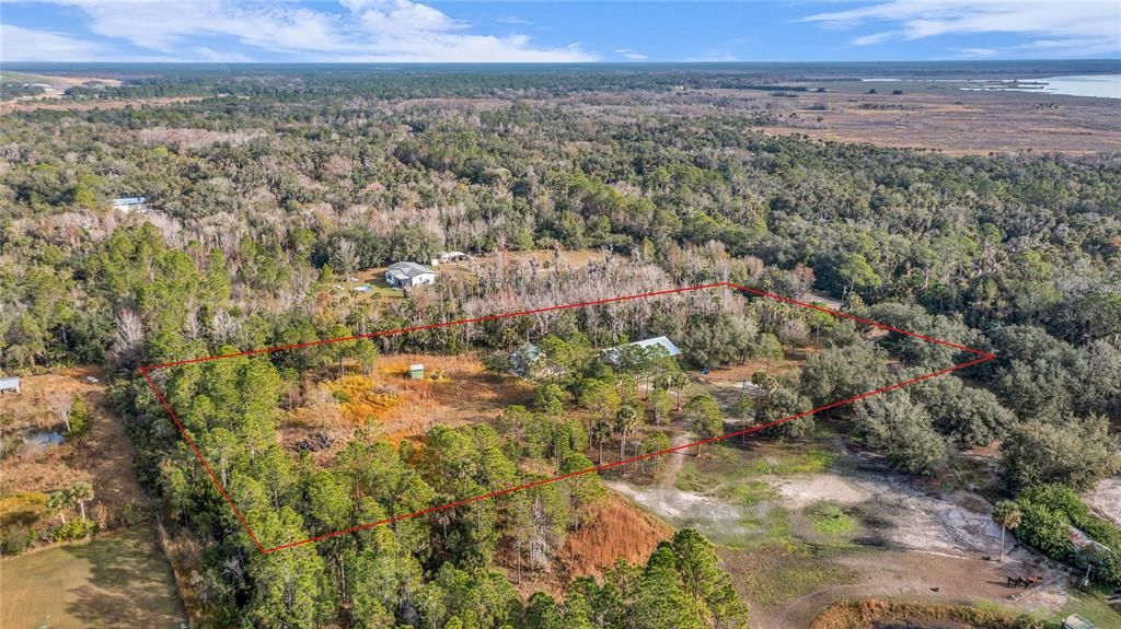 На продажу: $284,000 (5.48 acres)