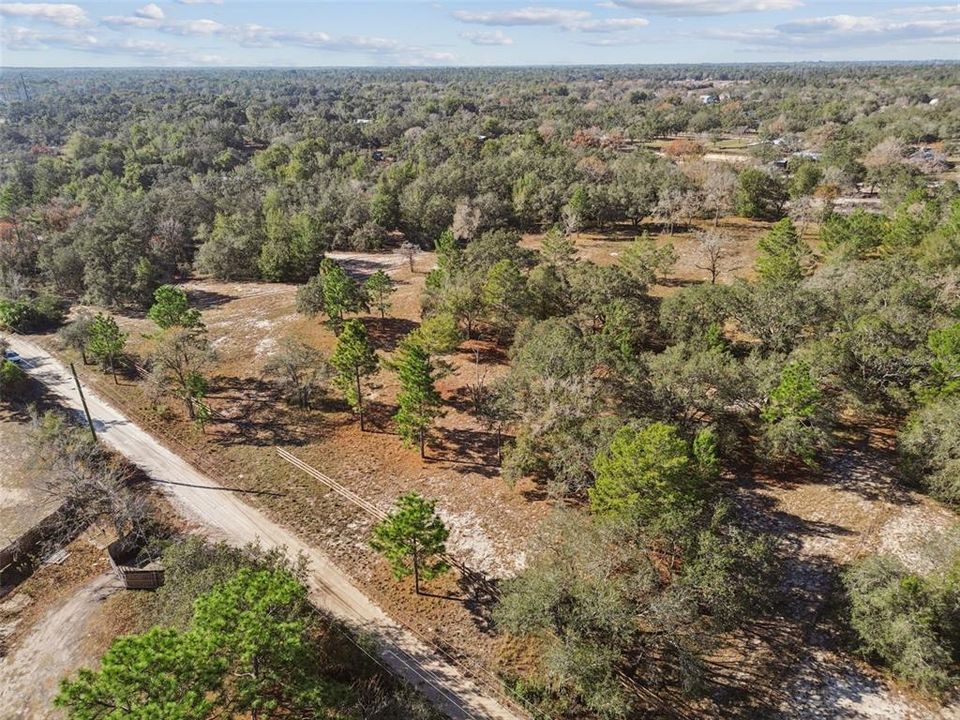 待售: $340,000 (5.07 acres)