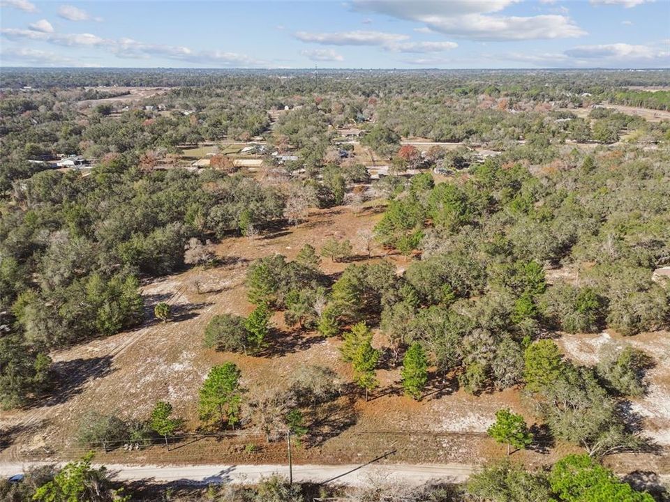 待售: $340,000 (5.07 acres)