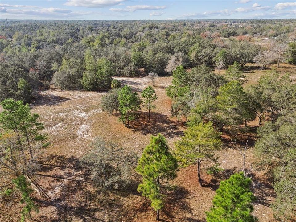 待售: $340,000 (5.07 acres)