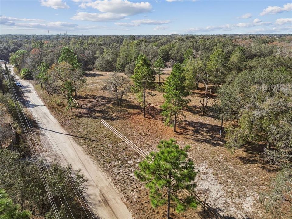 待售: $340,000 (5.07 acres)