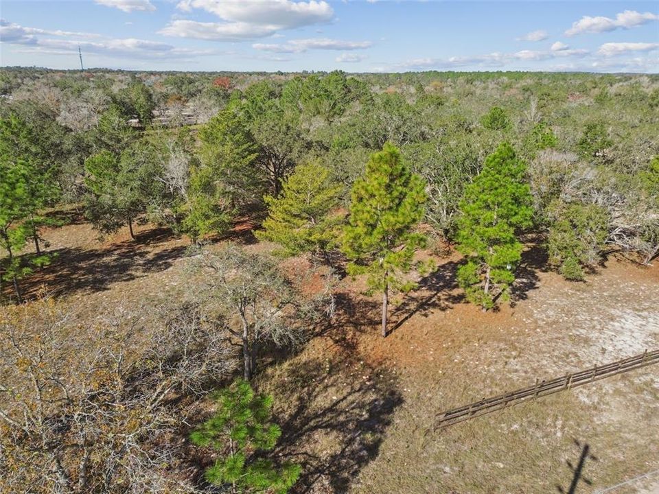 待售: $340,000 (5.07 acres)