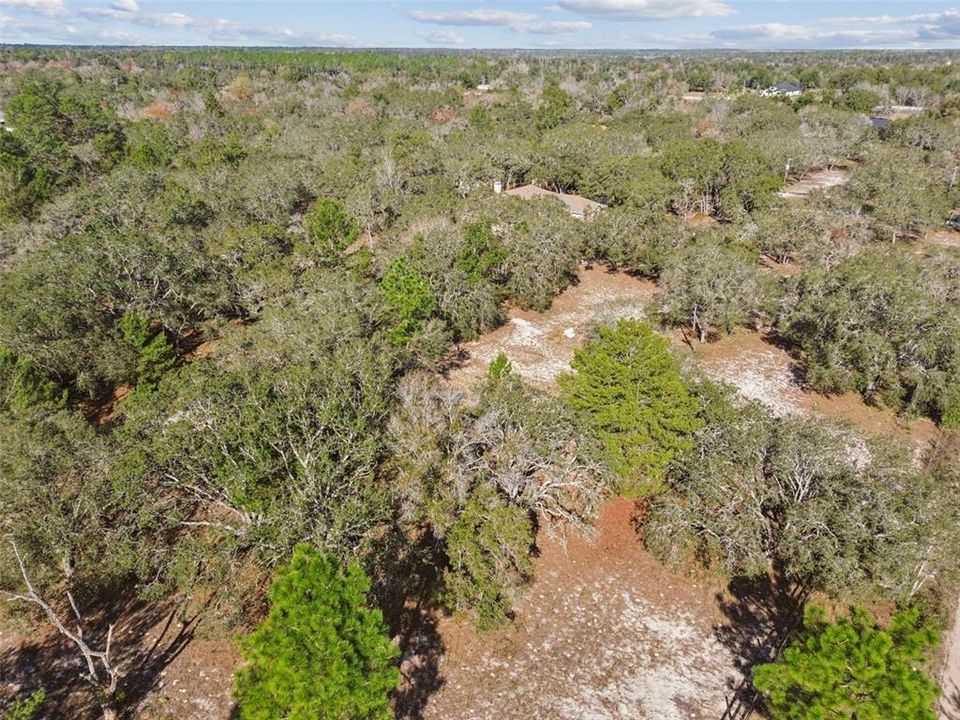 待售: $340,000 (5.07 acres)