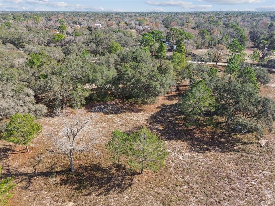 待售: $340,000 (5.07 acres)