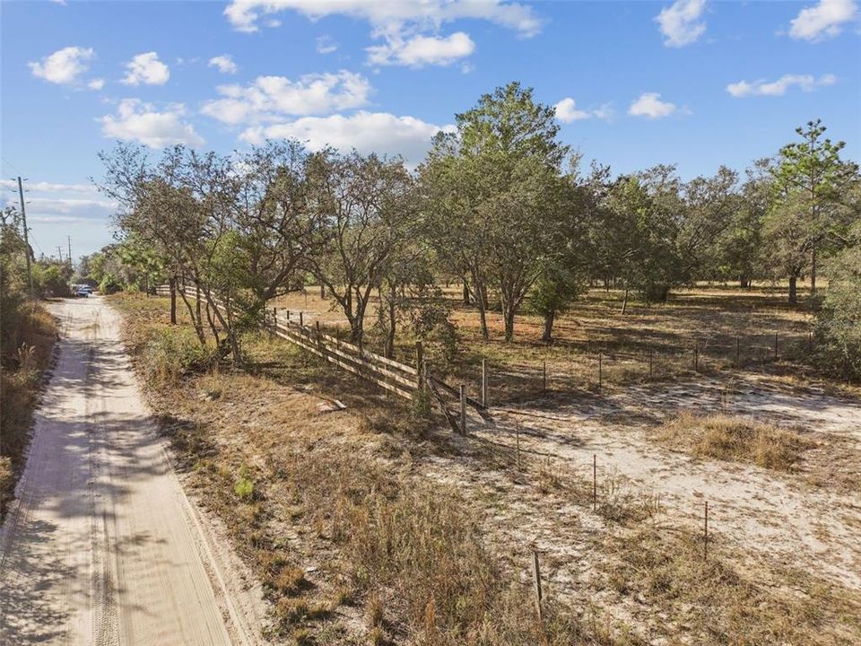 待售: $340,000 (5.07 acres)