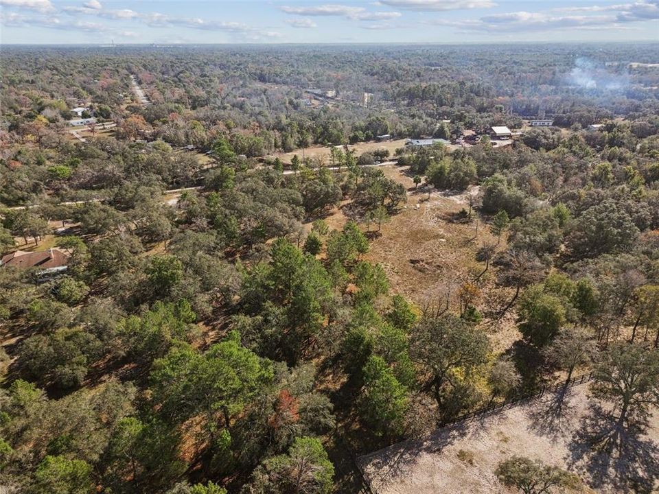 待售: $340,000 (5.07 acres)