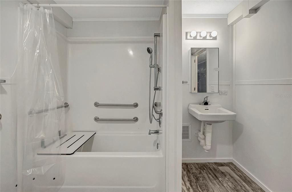 En Venta: $209,900 (3 camas, 2 baños, 952 Pies cuadrados)