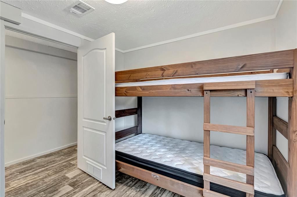 En Venta: $209,900 (3 camas, 2 baños, 952 Pies cuadrados)