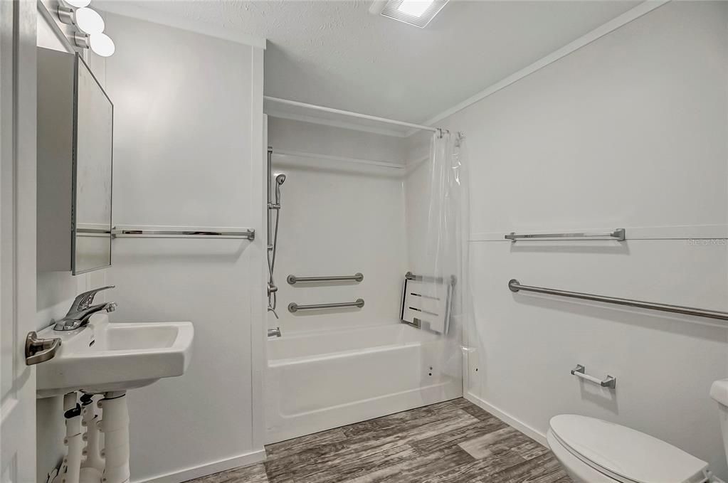 En Venta: $209,900 (3 camas, 2 baños, 952 Pies cuadrados)