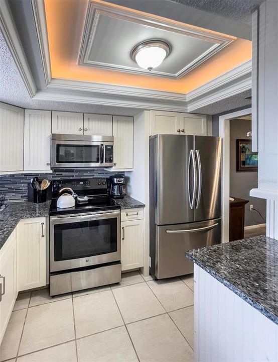 出租: $1,550 (2 贝兹, 1 浴室, 912 平方英尺)