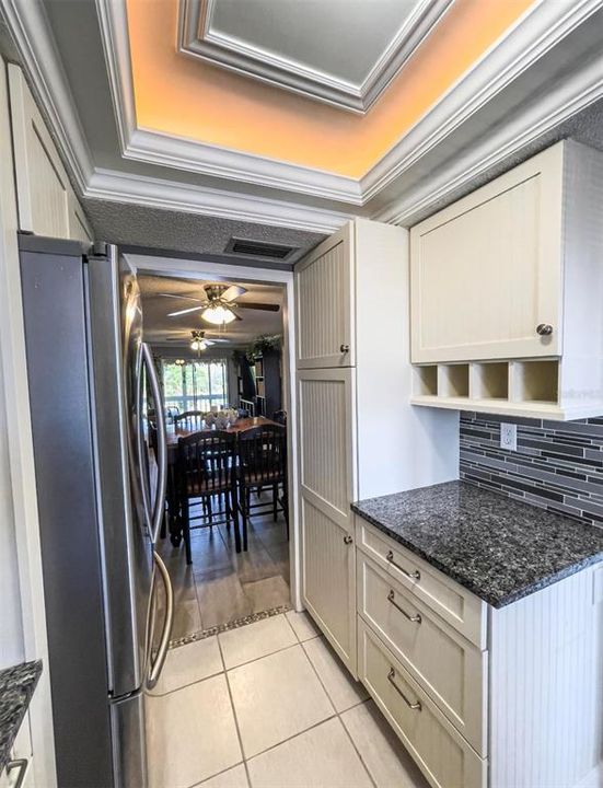 出租: $1,550 (2 贝兹, 1 浴室, 912 平方英尺)