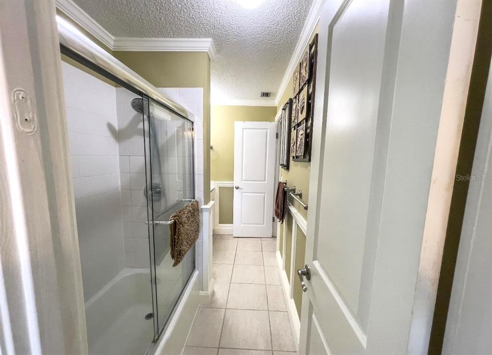 出租: $1,550 (2 贝兹, 1 浴室, 912 平方英尺)