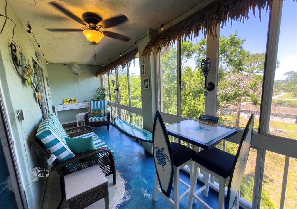 出租: $1,550 (2 贝兹, 1 浴室, 912 平方英尺)