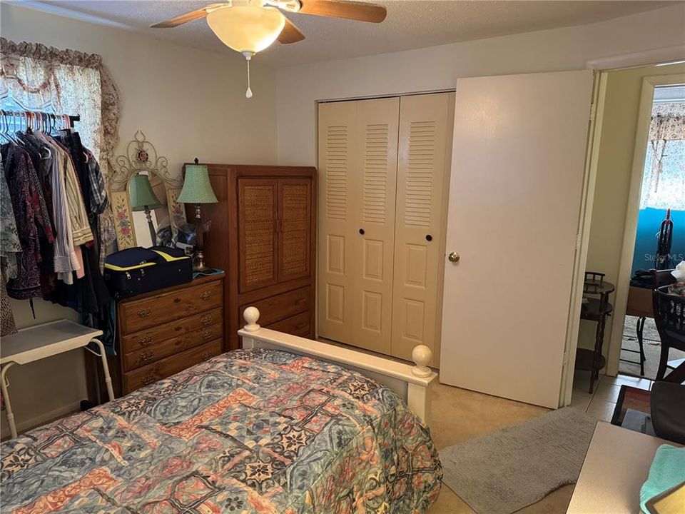 待售: $210,000 (2 贝兹, 2 浴室, 884 平方英尺)