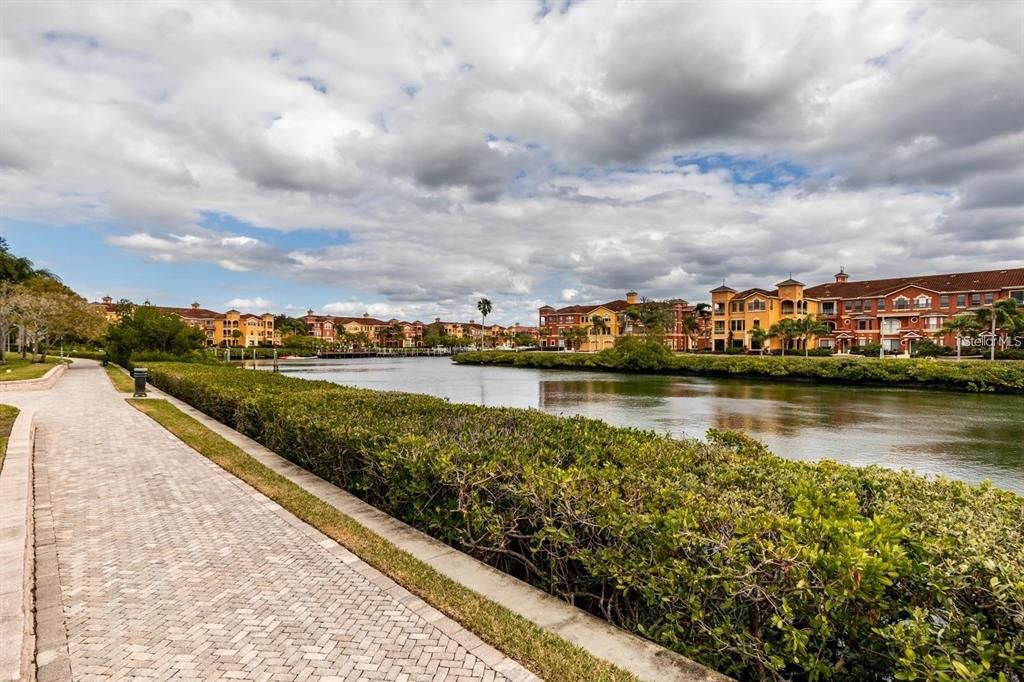 For Rent: $2,350 (2 beds, 2 baths, 1198 Square Feet)