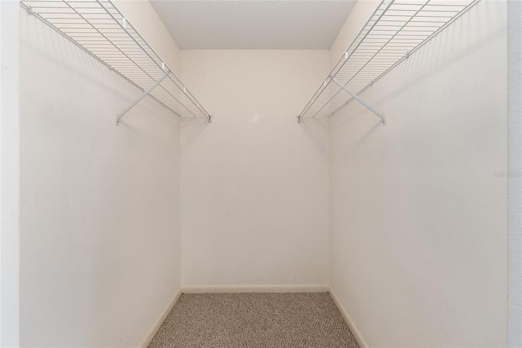 Active With Contract: $139,000 (2 beds, 2 baths, 1376 Square Feet)