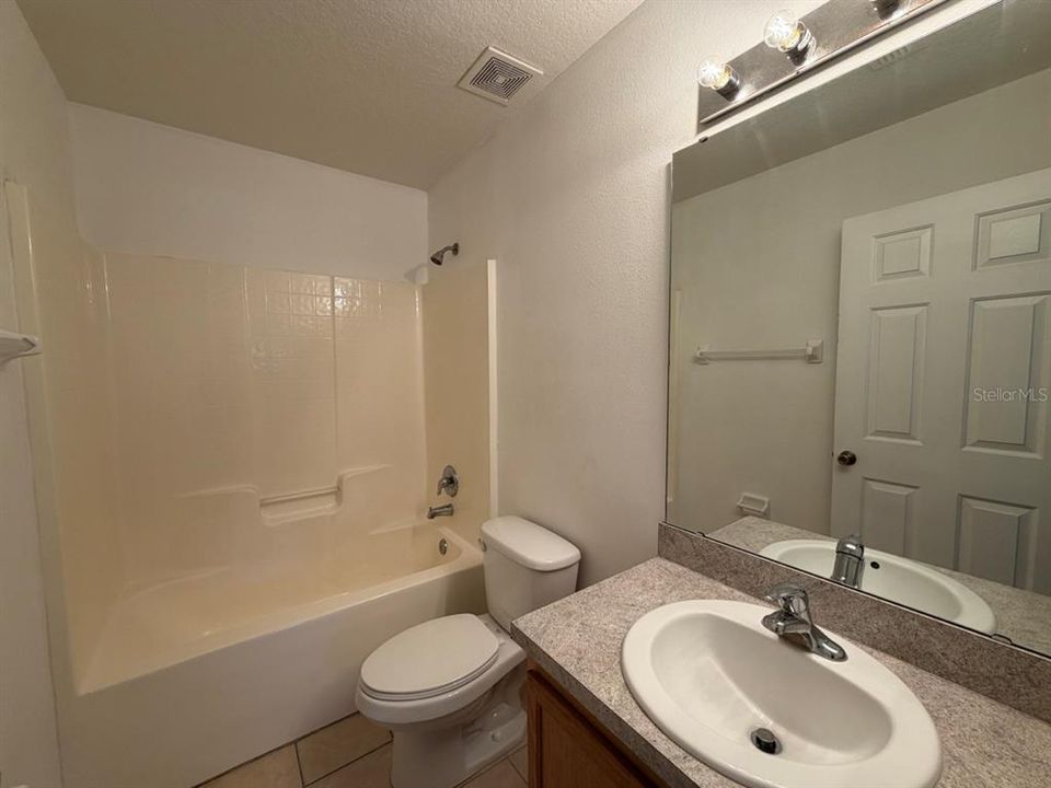 出租: $2,450 (4 贝兹, 3 浴室, 2059 平方英尺)