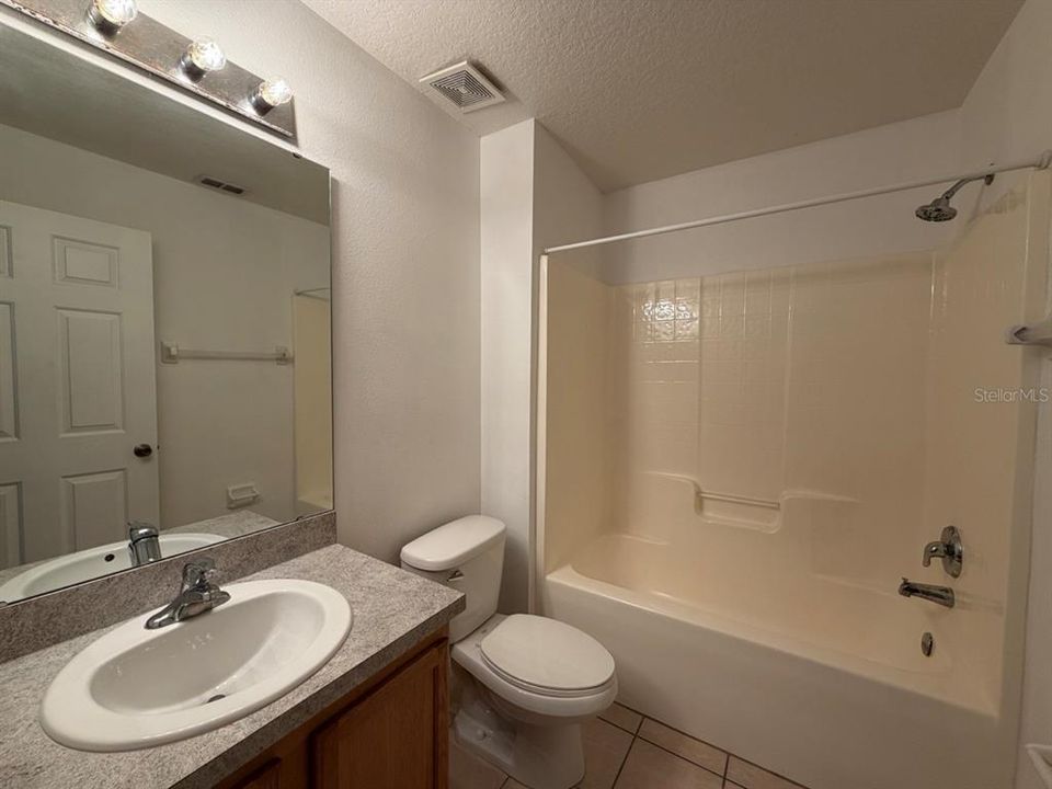 出租: $2,450 (4 贝兹, 3 浴室, 2059 平方英尺)